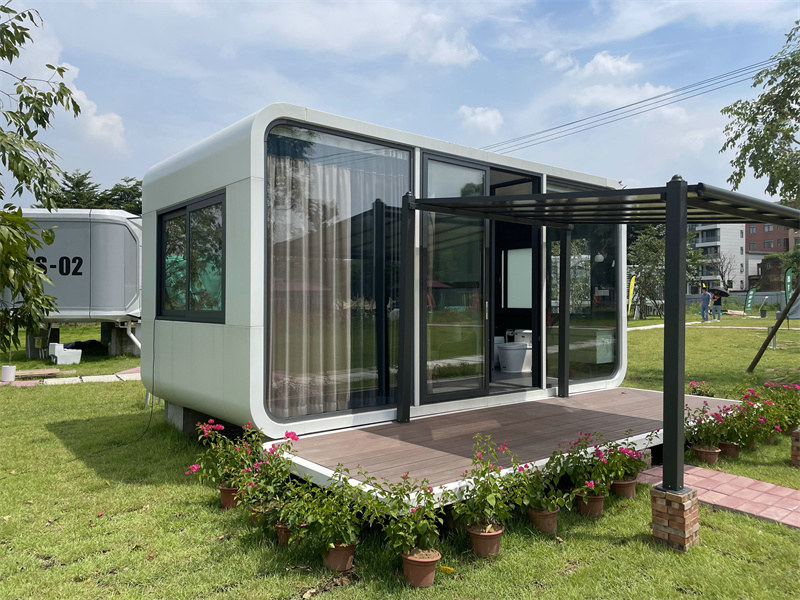High-tech pre fabricated tiny home for entertaining guests efficiencies