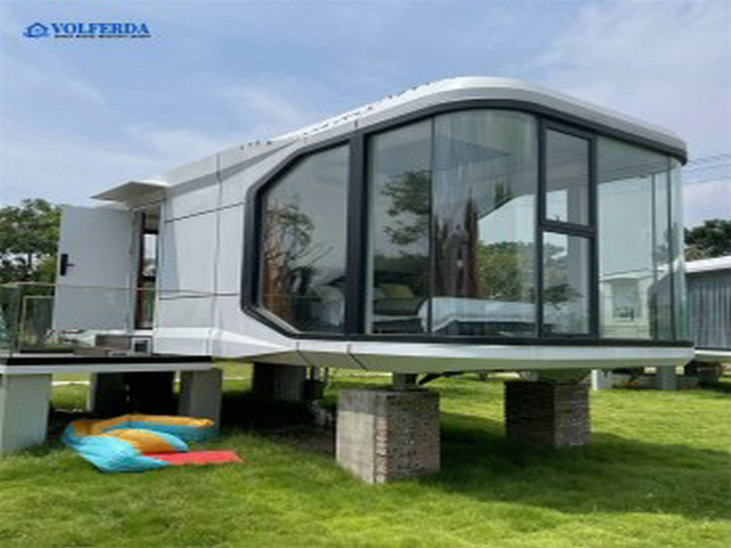 Insulated Futuristic Pod Living in South African safari style performances